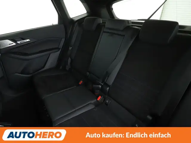 BMW 2 Series view 14