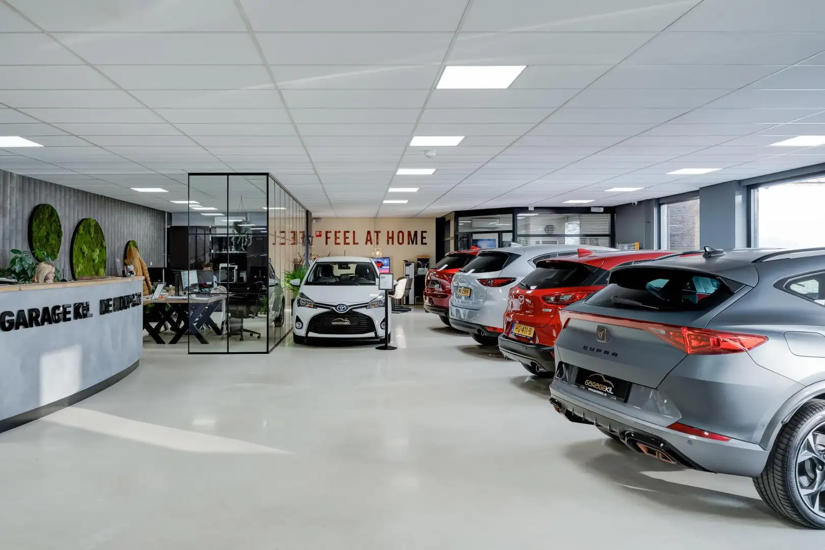 Toyota C-HR 1.8 Hybrid Dynamic|1e Eig.|Dealeronderh.|Facelift| Black - 2