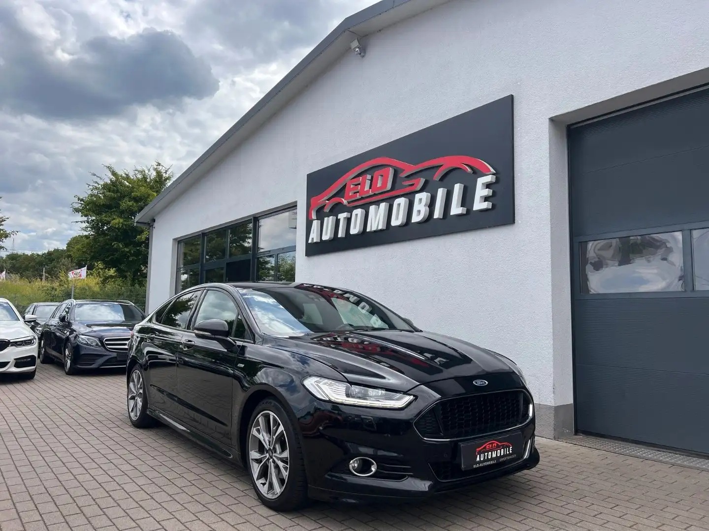 Ford Mondeo Lim. ST-Line*2.0TDCi*ACC*LED*SPUR*KAMERA Zwart - 1
