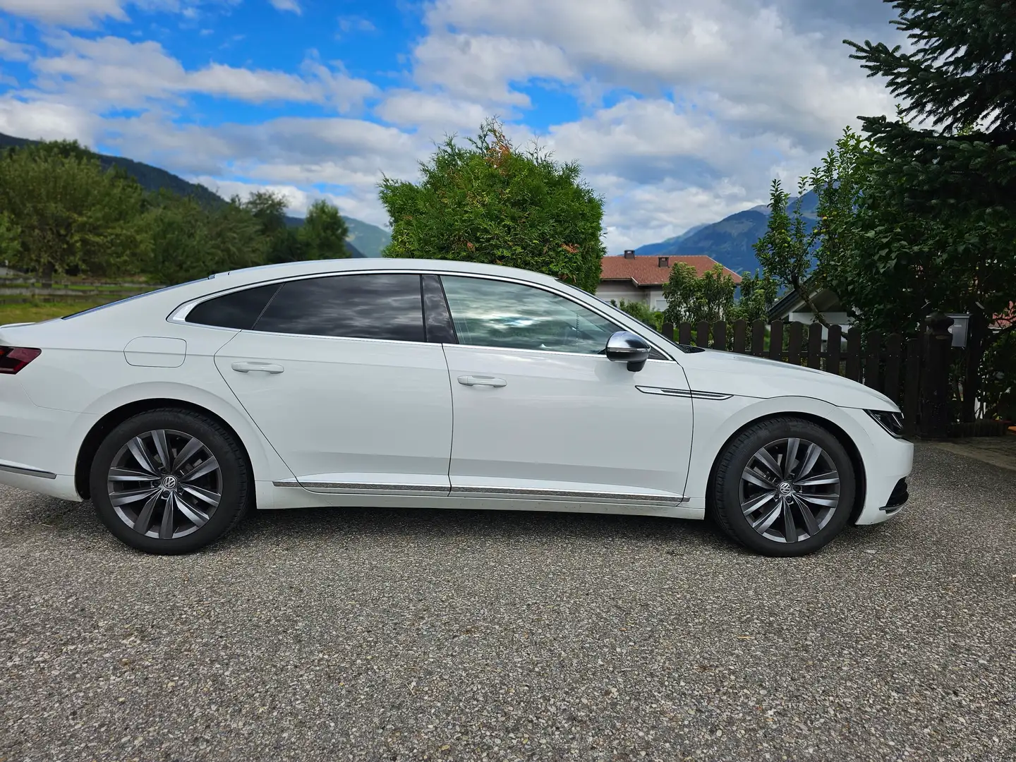 Volkswagen Arteon Arteon 2,0 TDI SCR 4Motion Alcantara  DSG Highline Weiß - 2