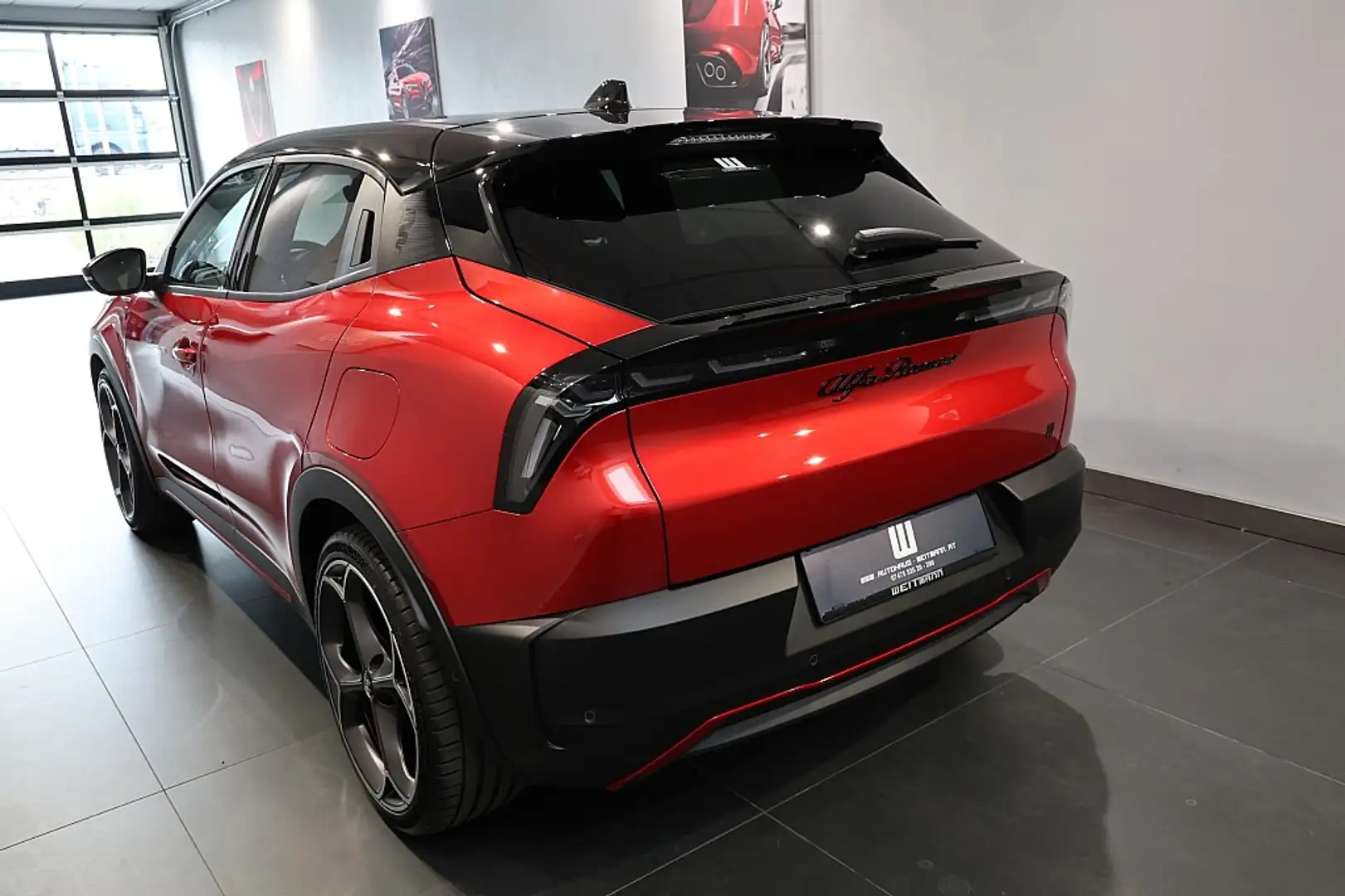 Alfa Romeo Junior Elettrica VELOCE 280PS Rot - 2