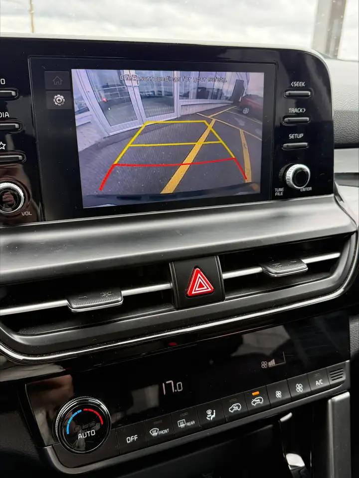 Kia Seltos снимка Kia Seltos