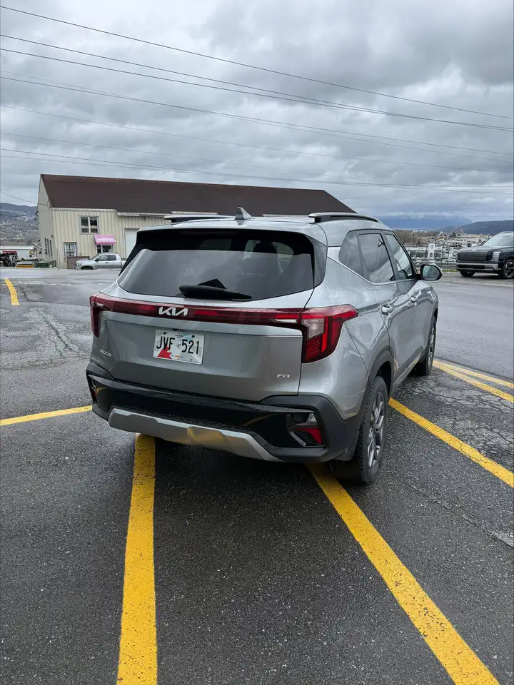 Kia Seltos снимка Kia Seltos