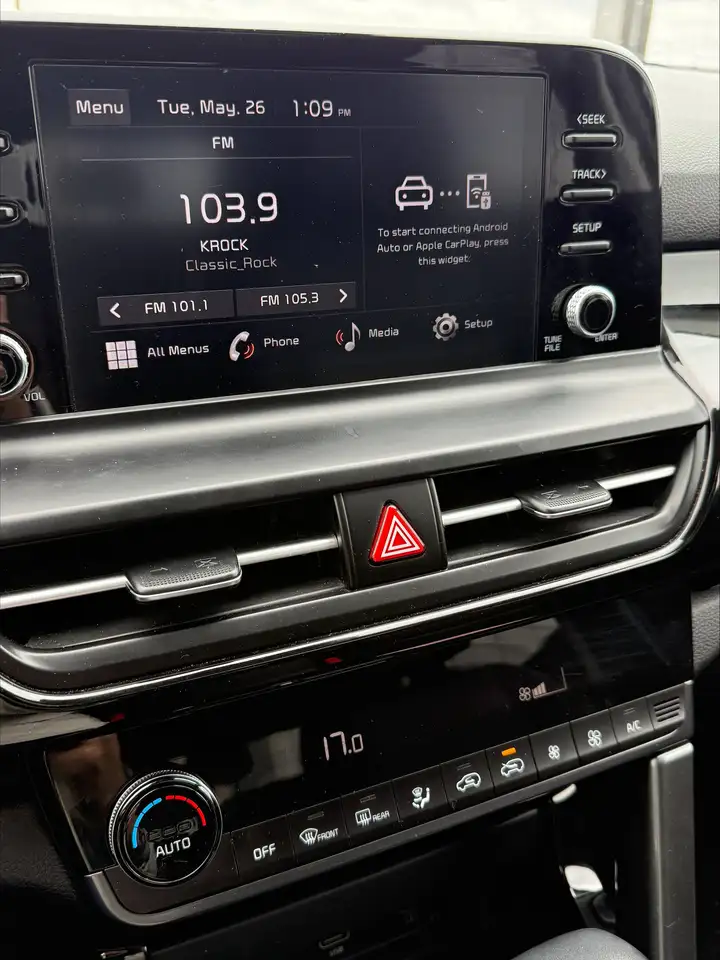 Kia Seltos снимка Kia Seltos