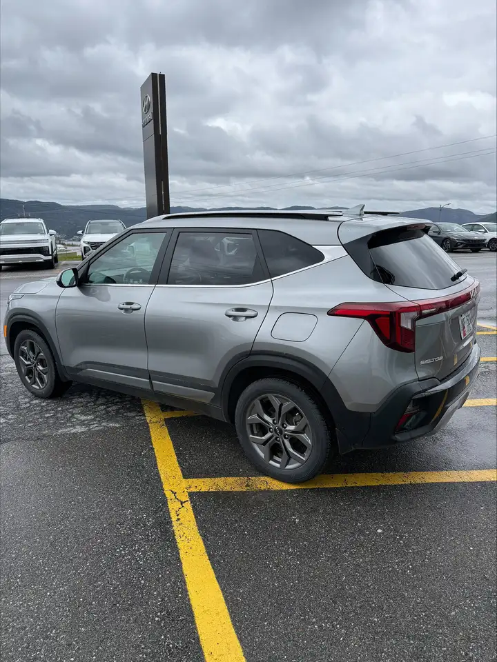 Kia Seltos снимка Kia Seltos