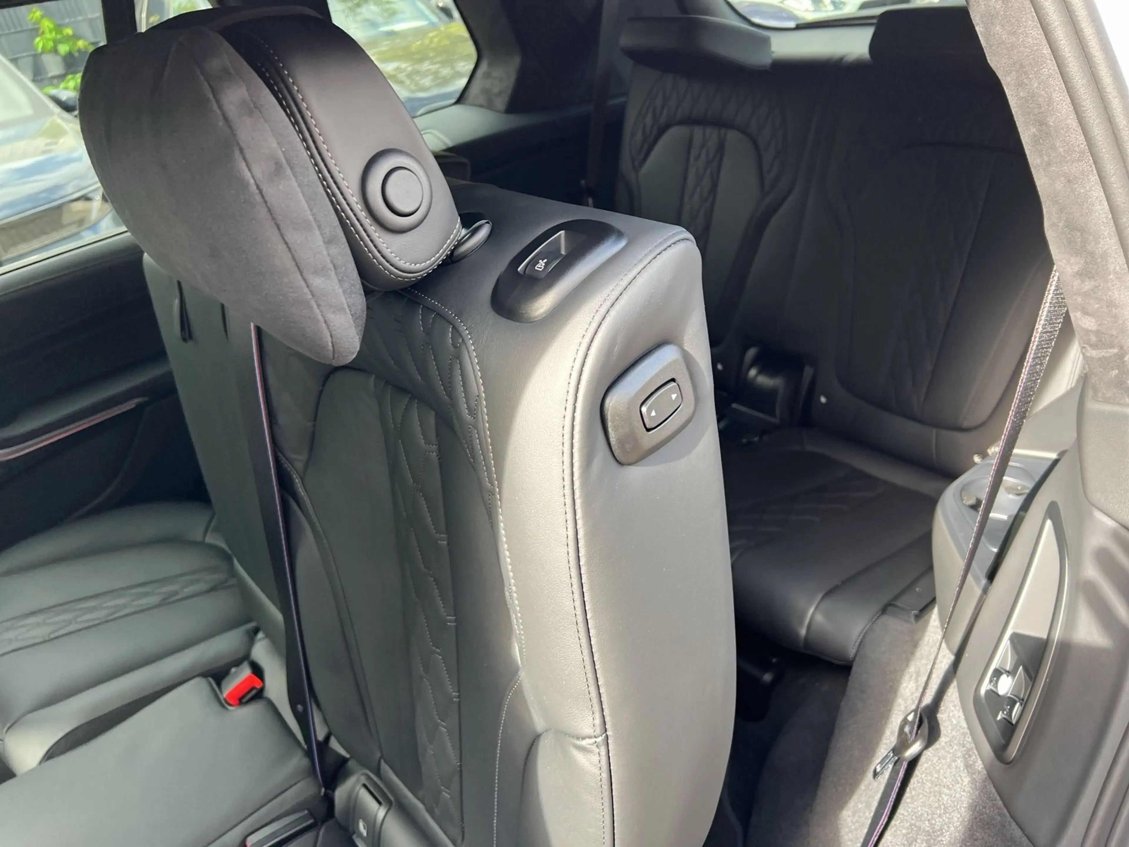 BMW X7 xDrive40d UPE: 138.800€ — photo 12