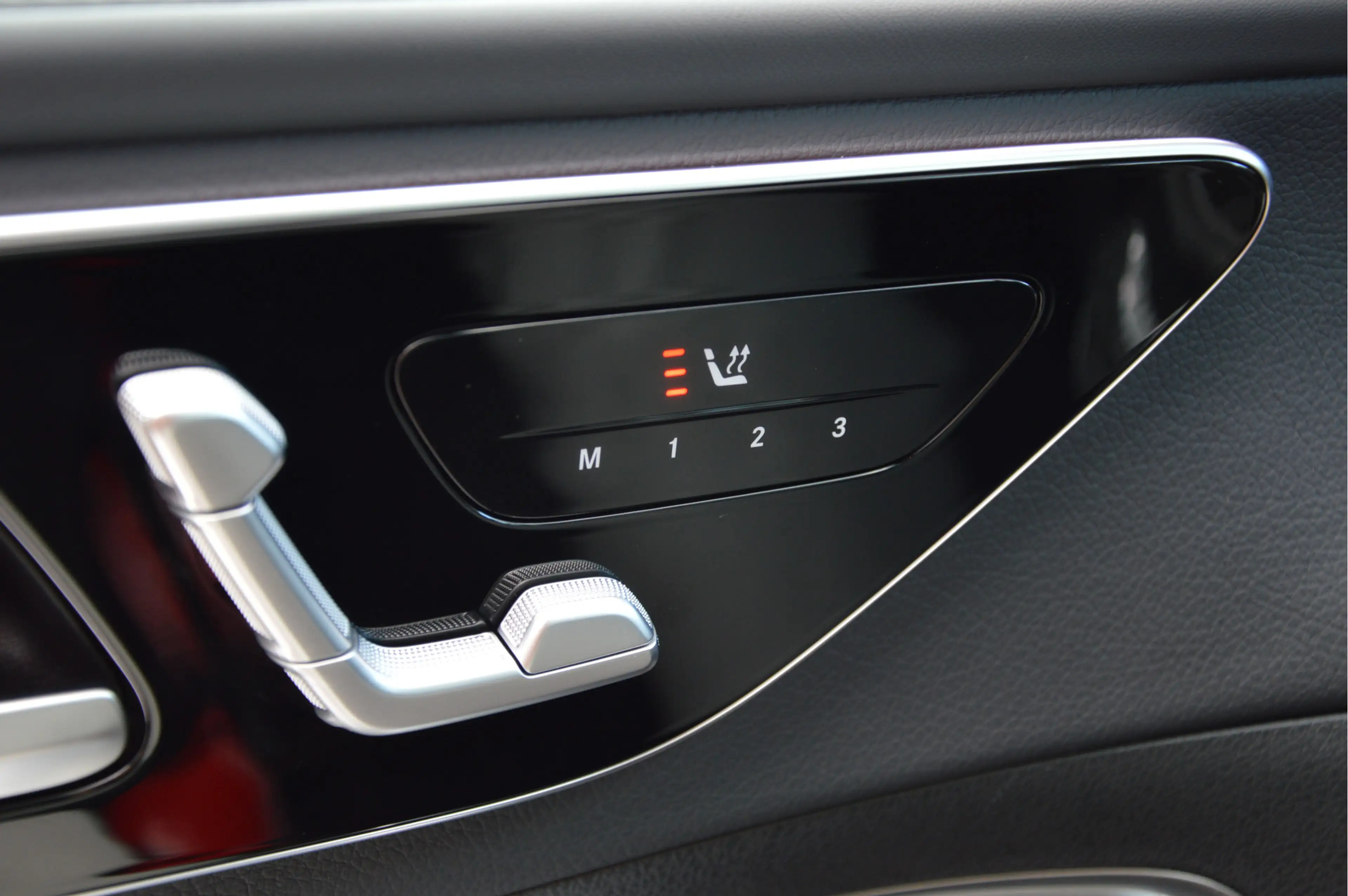 Mercedes-Benz C 400 e 4MATIC AMG Line PANORAMADAK | BURMESTER | HUD | — photo 20