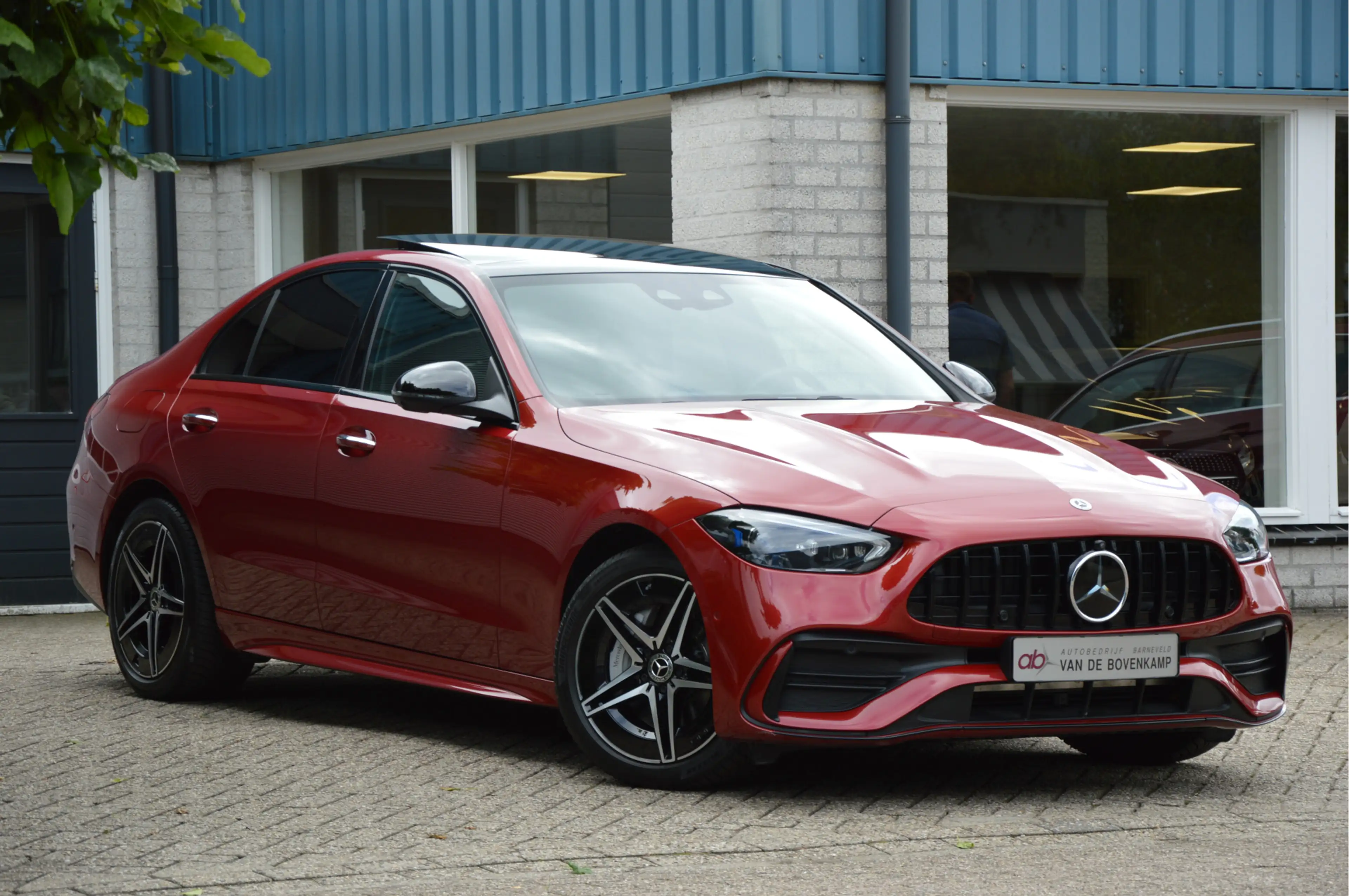 Mercedes-Benz C 400 e 4MATIC AMG Line PANORAMADAK | BURMESTER | HUD | — photo 2