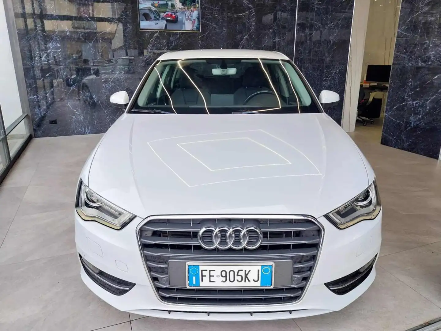 Audi A3 1.6 TDI S tronic Ambition Bianco - 1