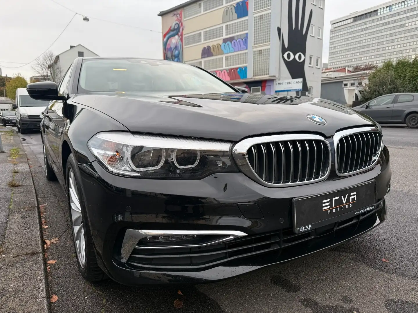 BMW 530 d xDrive Luxury Line / M Sport Schwarz - 1