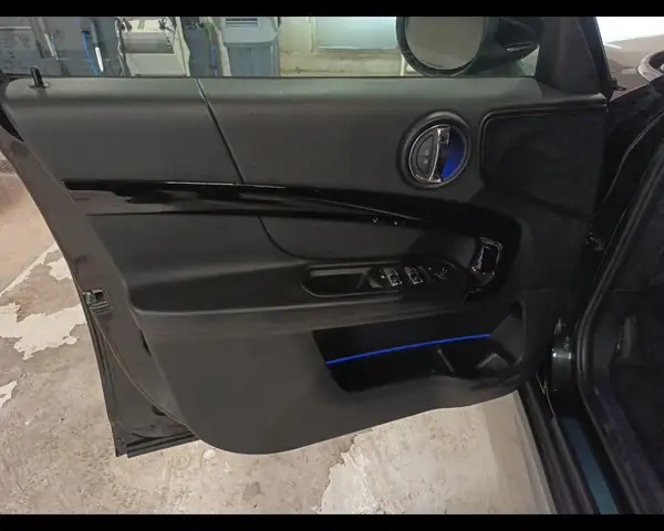 Mini Countryman view 13