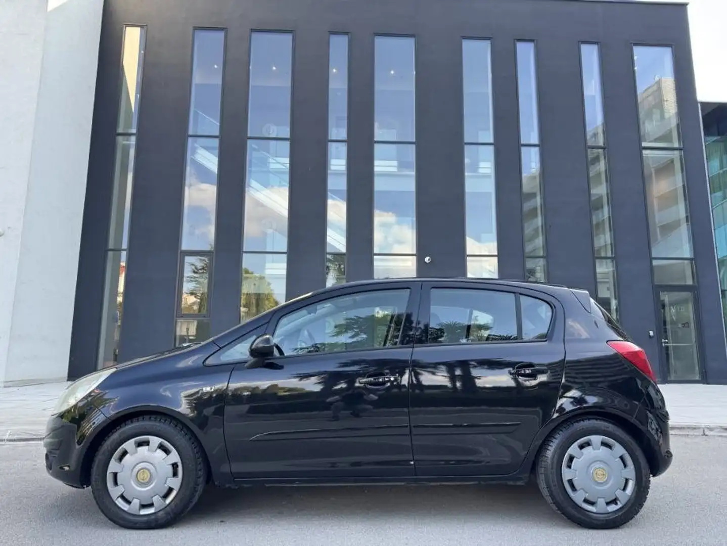 Opel Corsa Corsa 1.2 16VCosmo Noir - 2