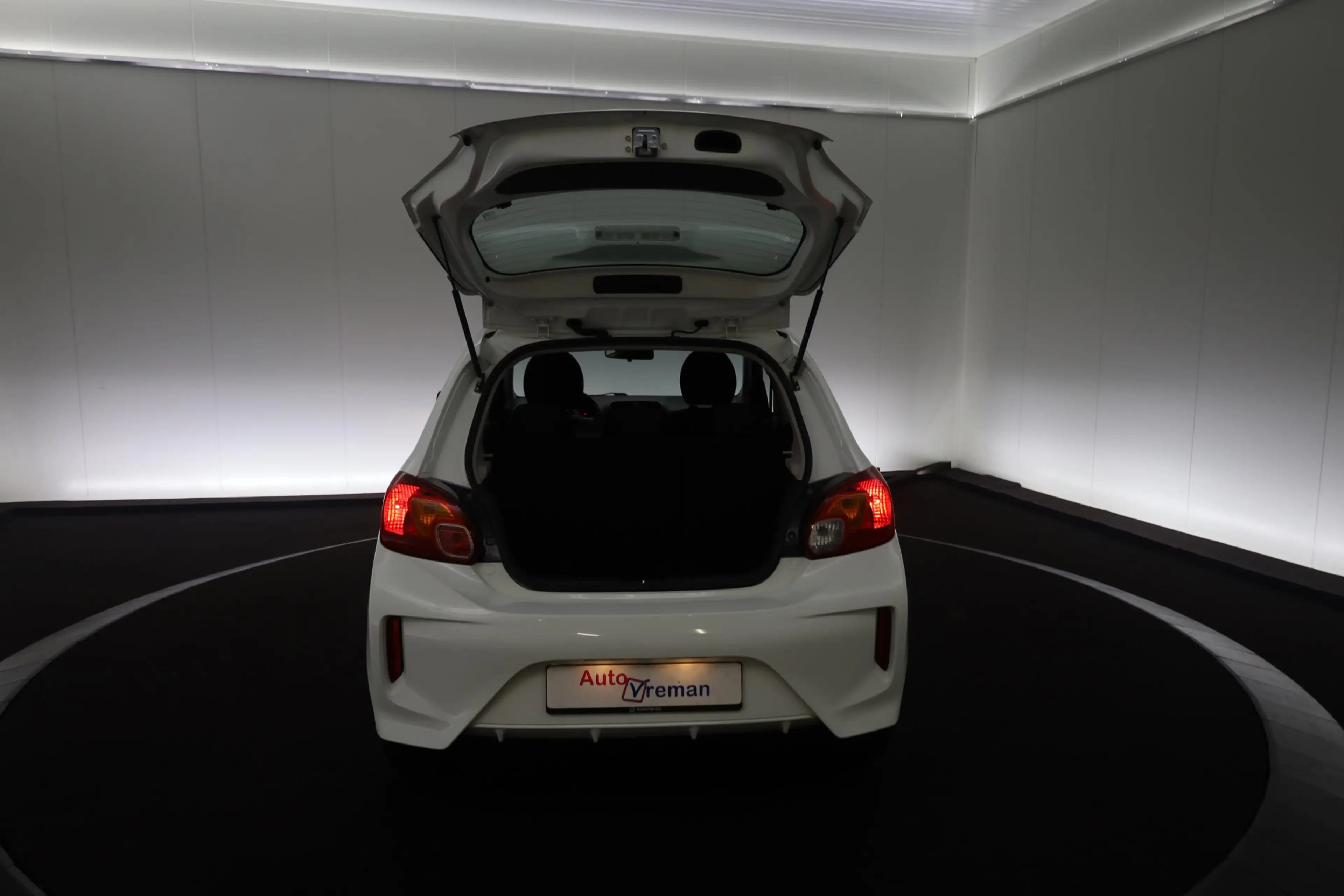 Mitsubishi Space Star 1.0 Cool+ — photo 16