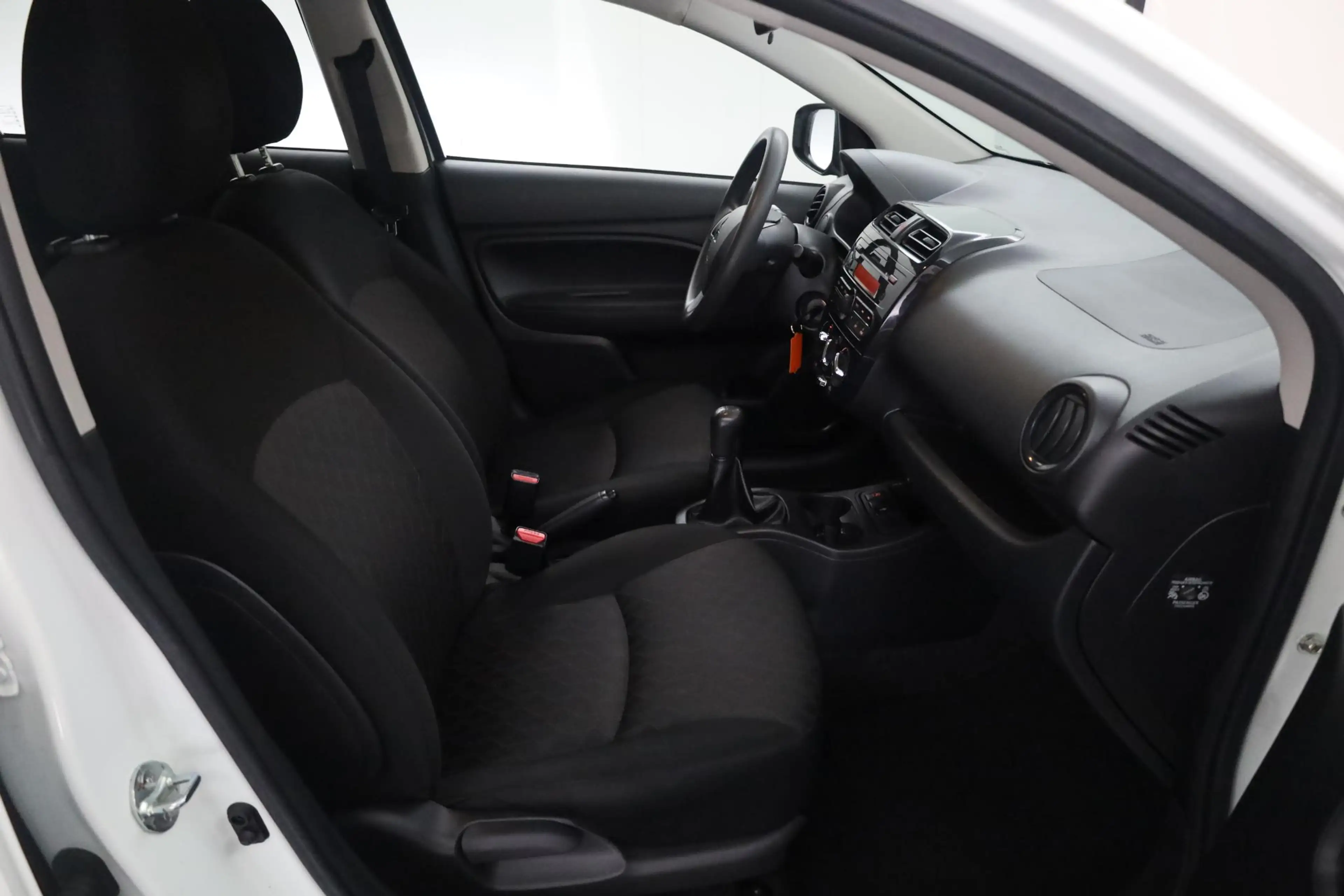 Mitsubishi Space Star 1.0 Cool+ — photo 14