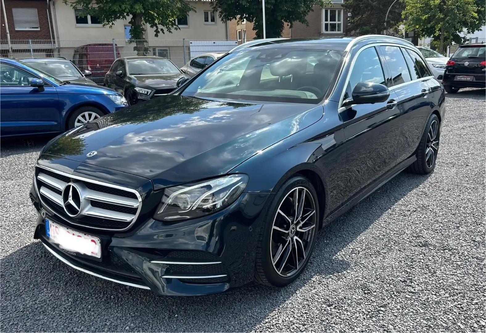 Mercedes-Benz E 200 d T-Modell Amg Paket*Widescreen*Headup*360 Bleu - 1