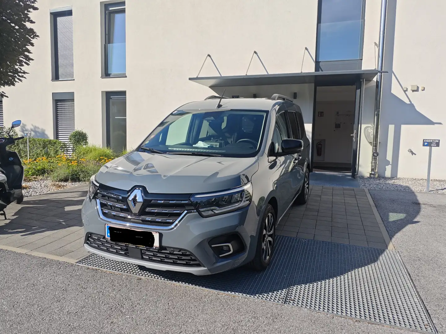 Renault Kangoo Kangoo Intens TCe 130 Intens Grau - 1