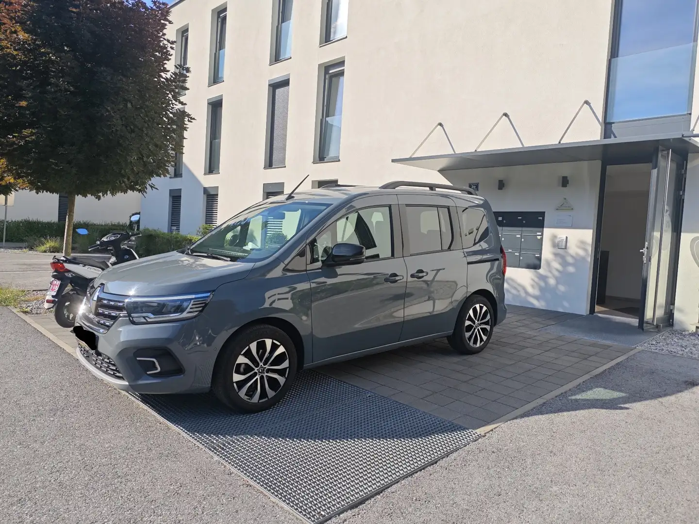 Renault Kangoo Kangoo Intens TCe 130 Intens Grau - 2