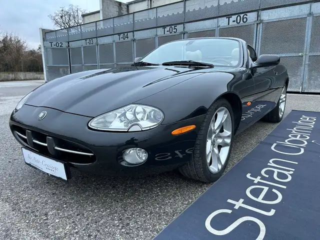Jaguar XK8 aus Verlassenschaft