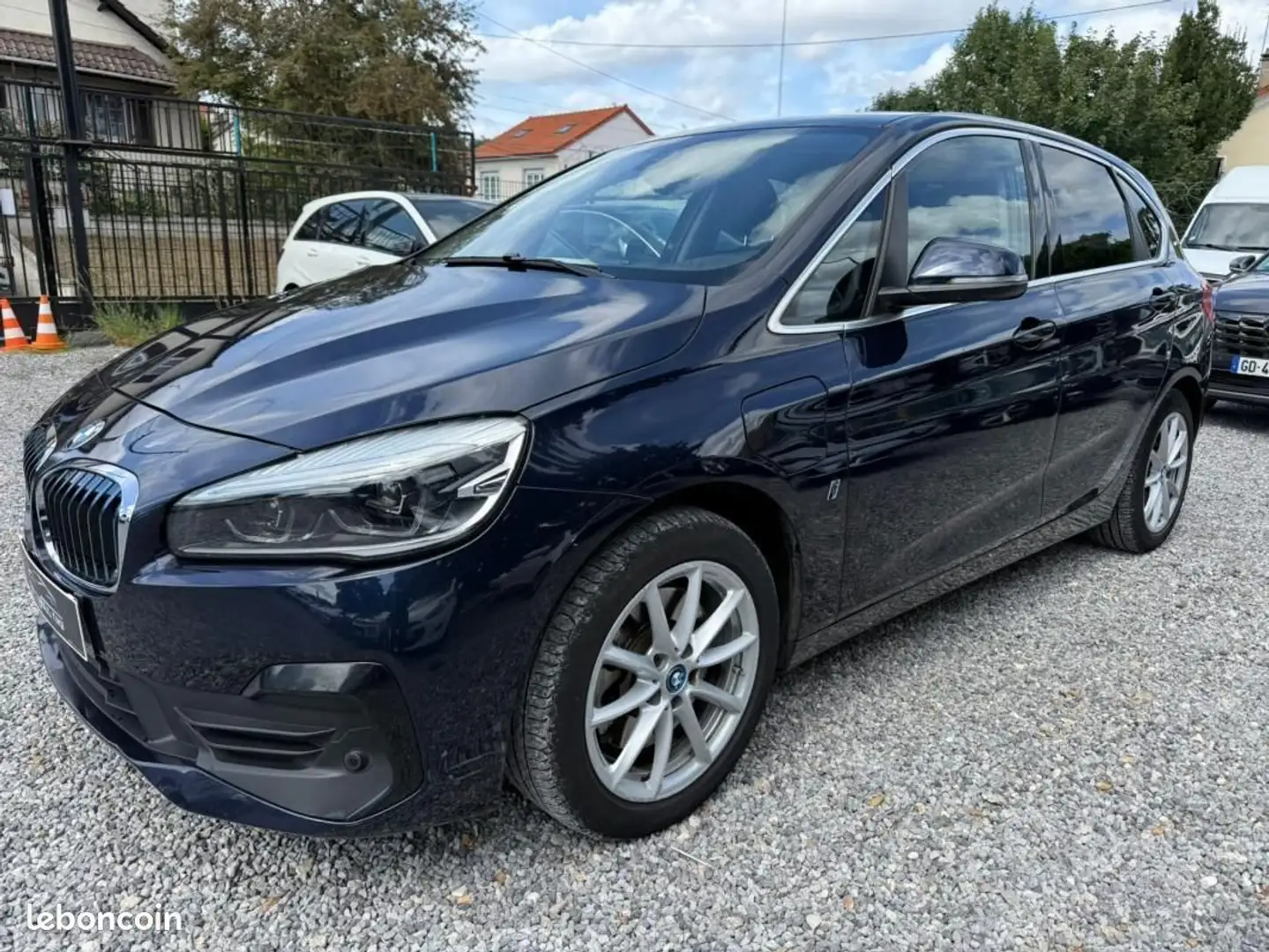 BMW 225 Serie F45 LCI 225xe iPerformance 224 ch BVA6 Premiere - Blau - 1
