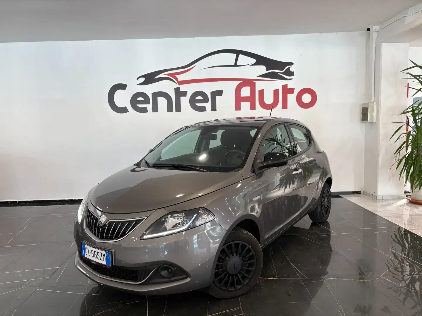 Lancia Ypsilon 1.0 FireFly 5 porte S&S Hybrid UnYca - 1