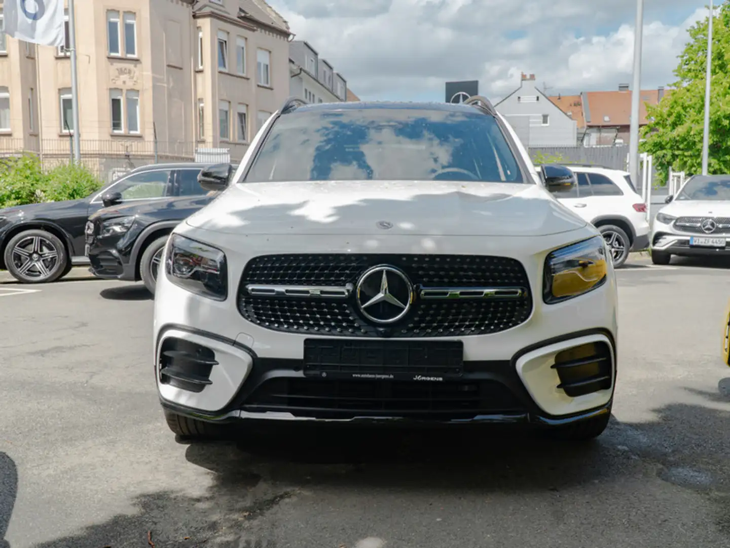 Mercedes-Benz GLB 220 d 4M AMG-Sport/Burm/Pano/AHK/Night/MBeam Weiß - 2
