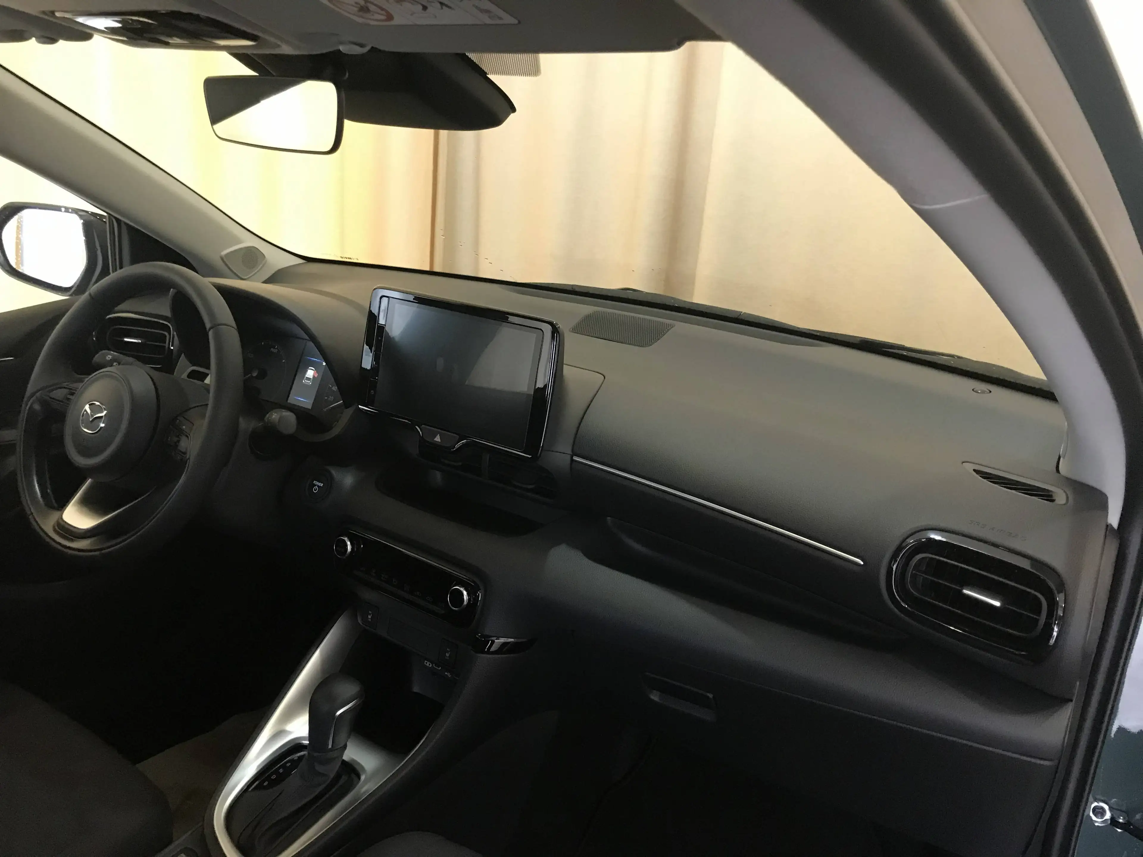 Mazda 2 2026 Mazda2 Hybrid 1.5L Hybrid VVT-i 116 CVT Exclusive-Line — photo 12