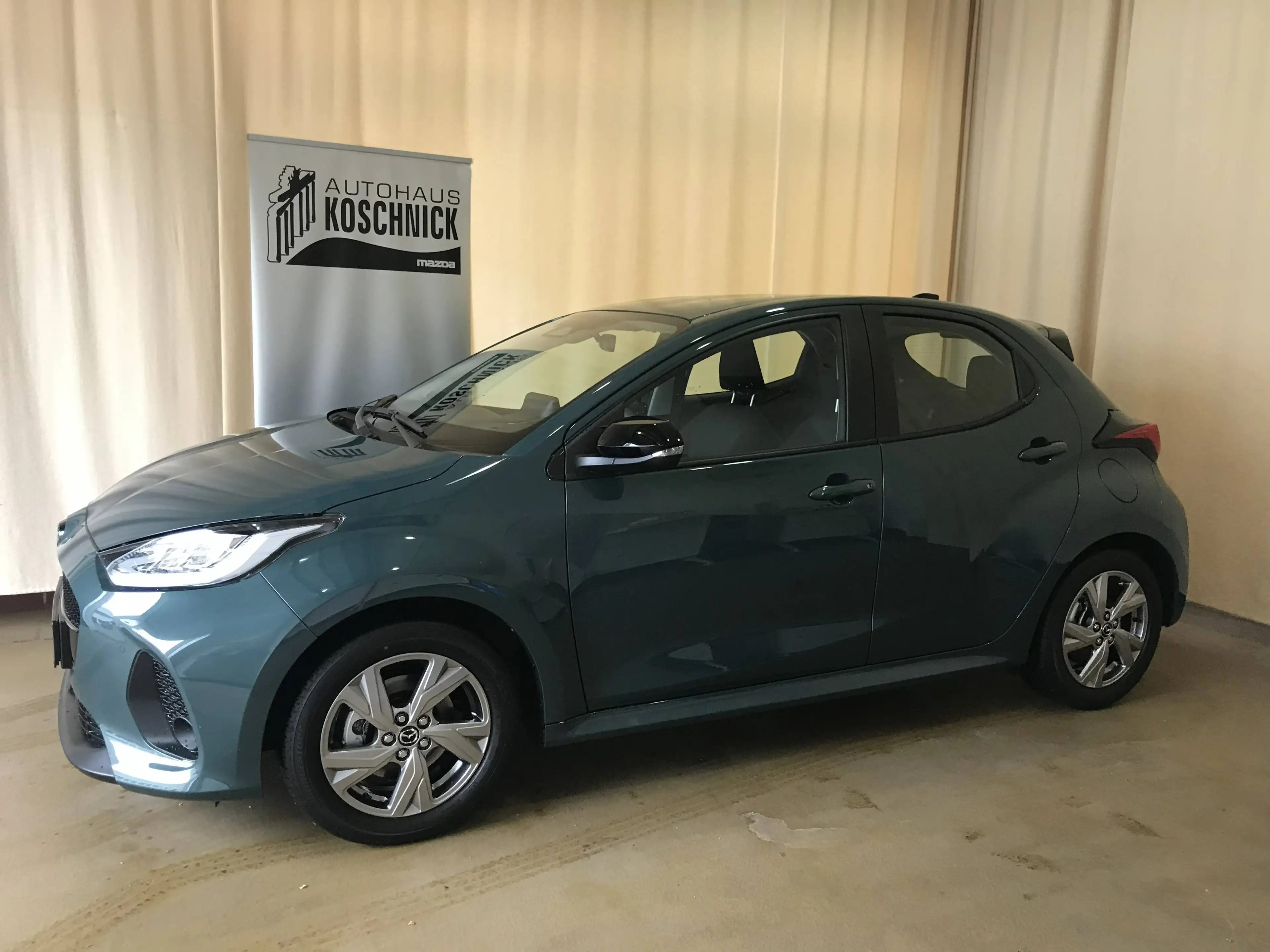 Mazda 2 2026 Mazda2 Hybrid 1.5L Hybrid VVT-i 116 CVT Exclusive-Line — photo 3