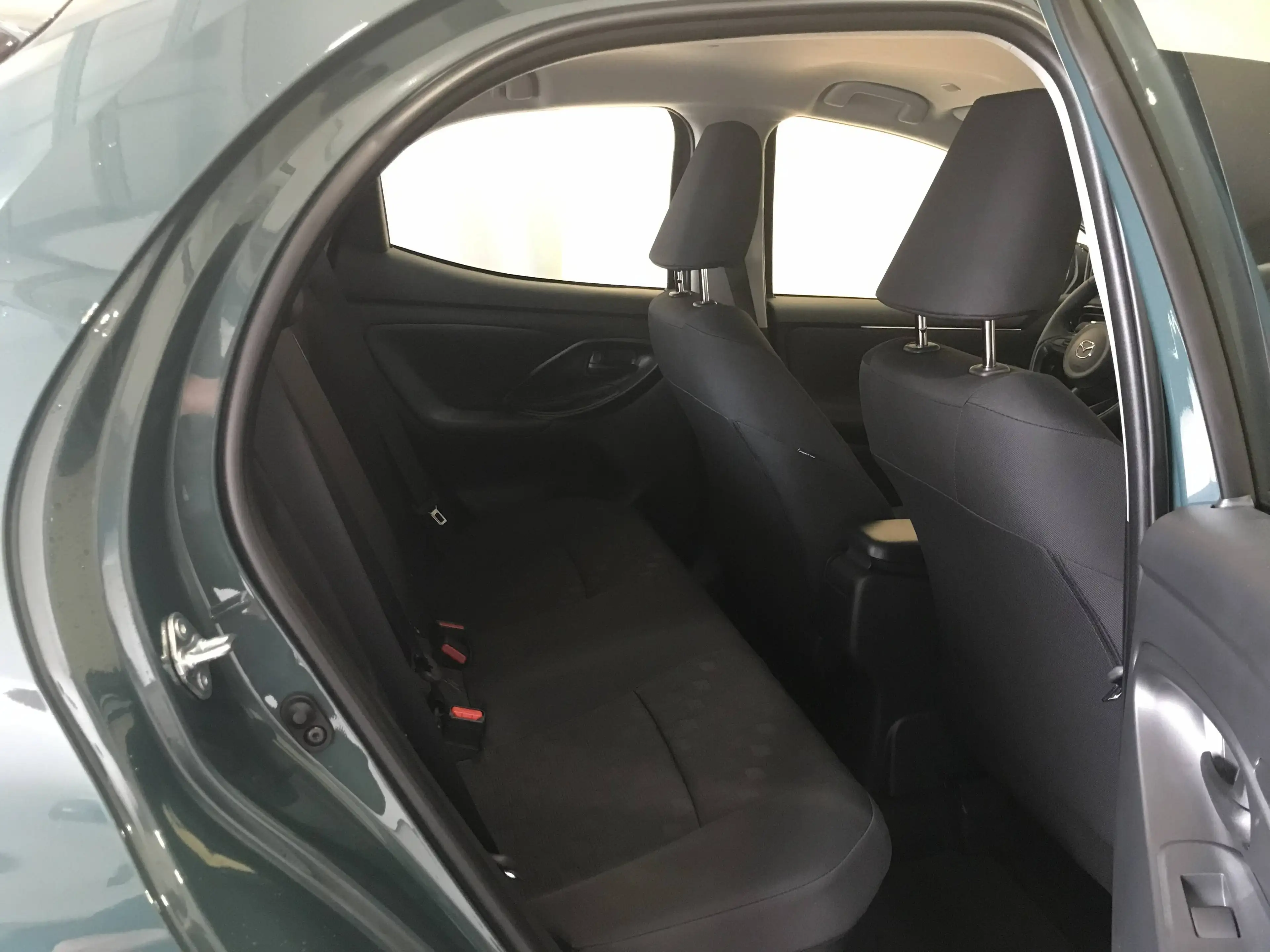 Mazda 2 2026 Mazda2 Hybrid 1.5L Hybrid VVT-i 116 CVT Exclusive-Line — photo 9