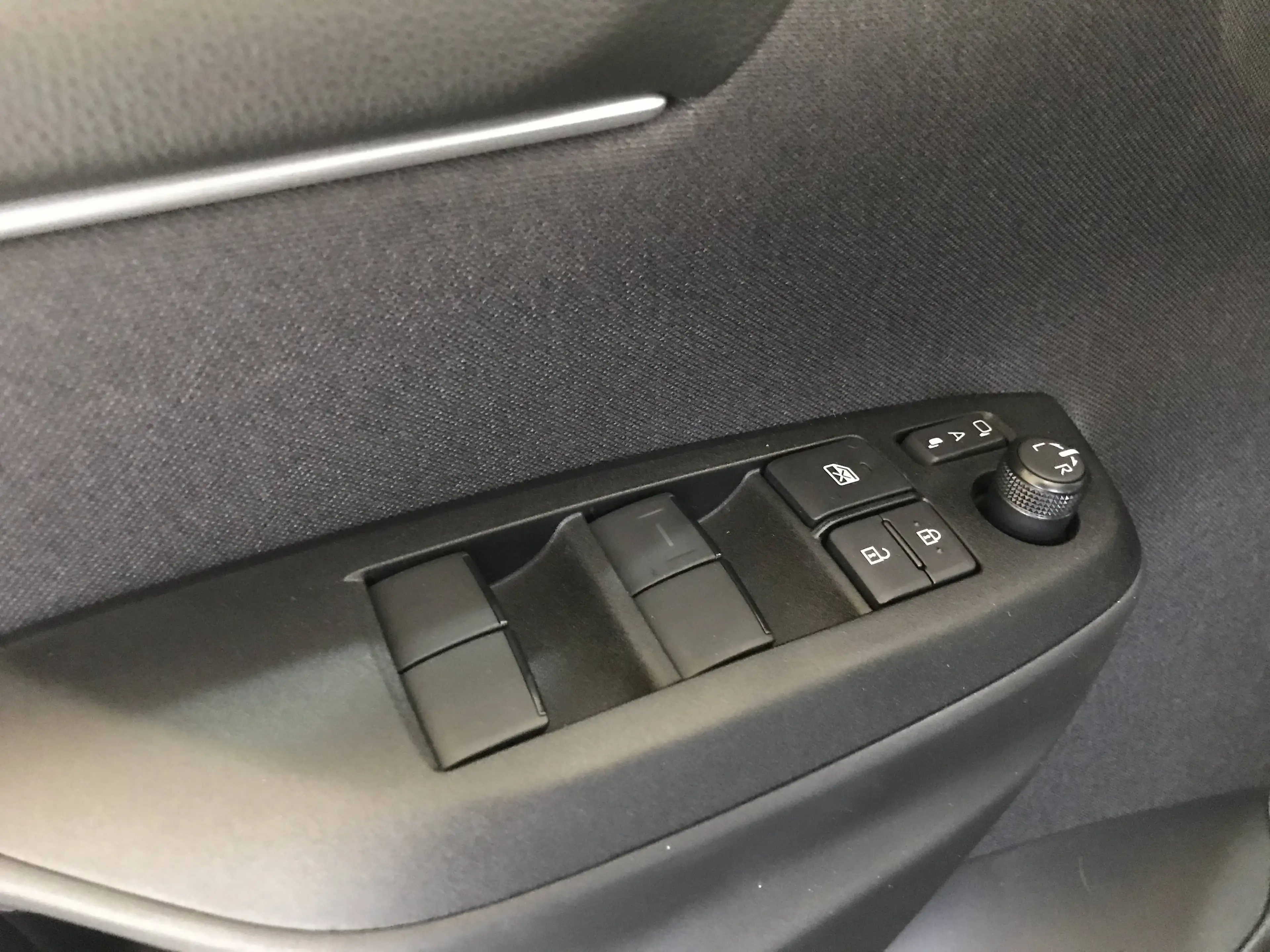 Mazda 2 2026 Mazda2 Hybrid 1.5L Hybrid VVT-i 116 CVT Exclusive-Line — photo 15