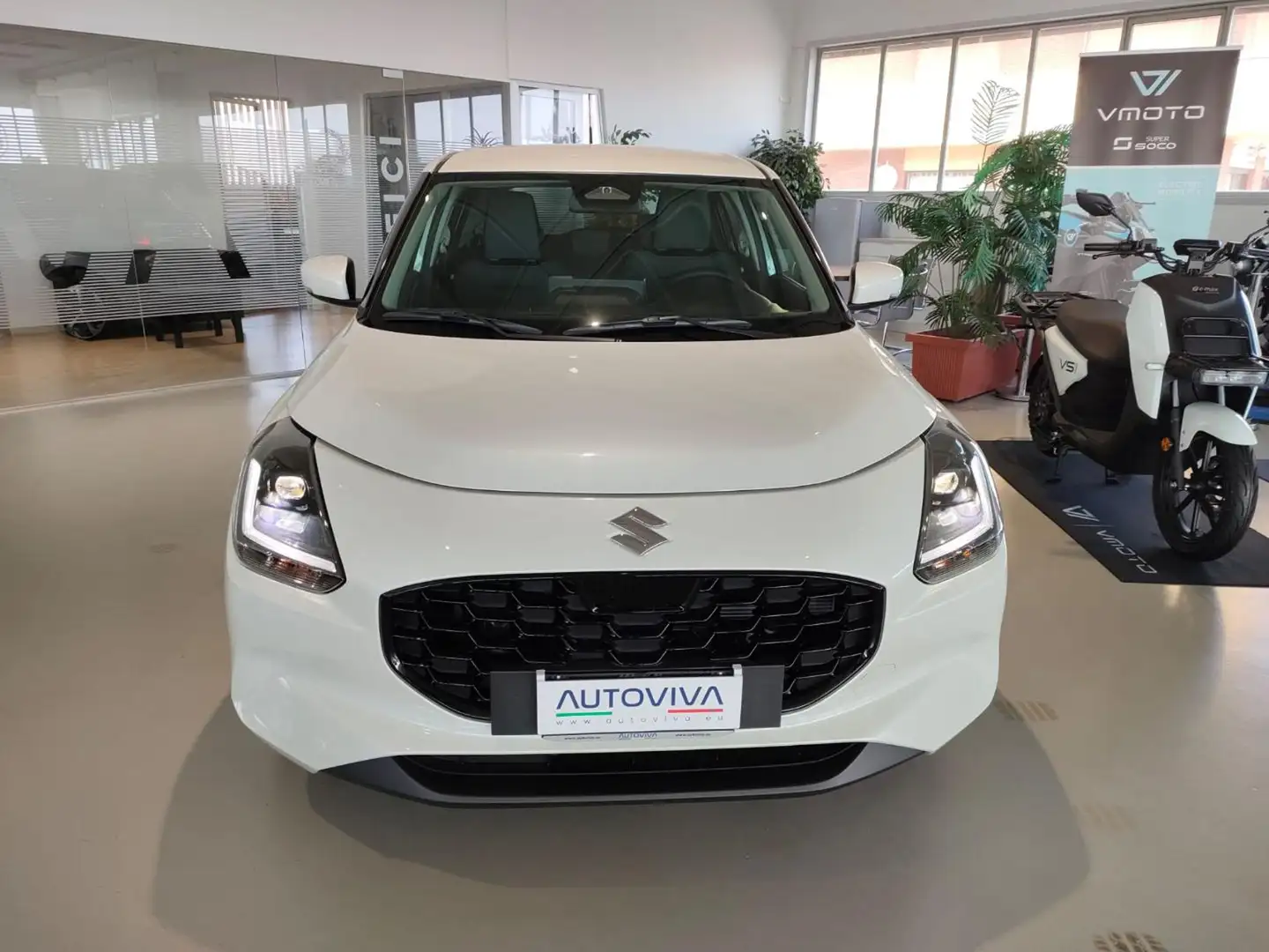 Suzuki Swift 1.2 Hybrid CVT Top Bianco - 2