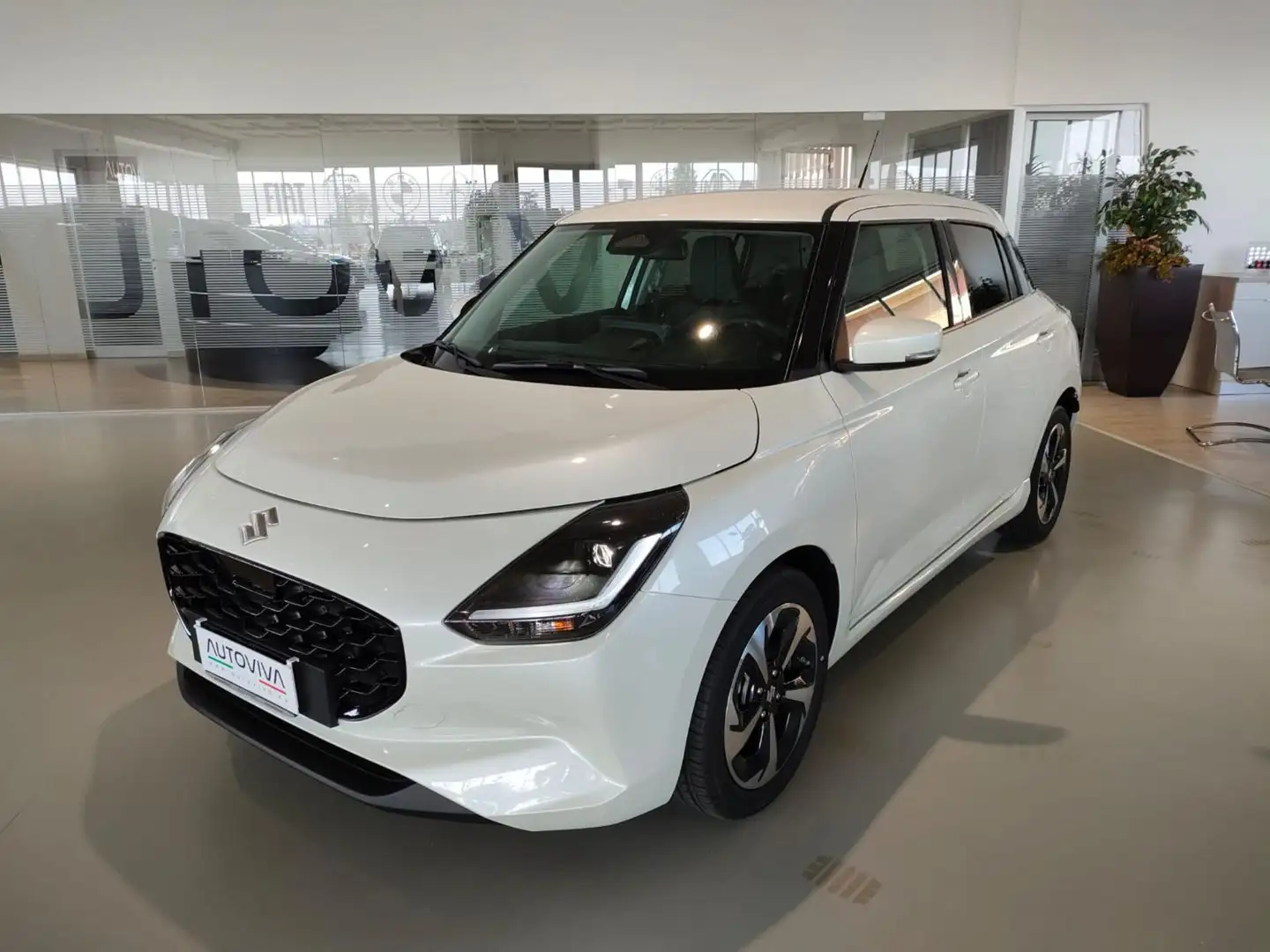 Suzuki Swift 1.2 Hybrid CVT Top Bianco - 1