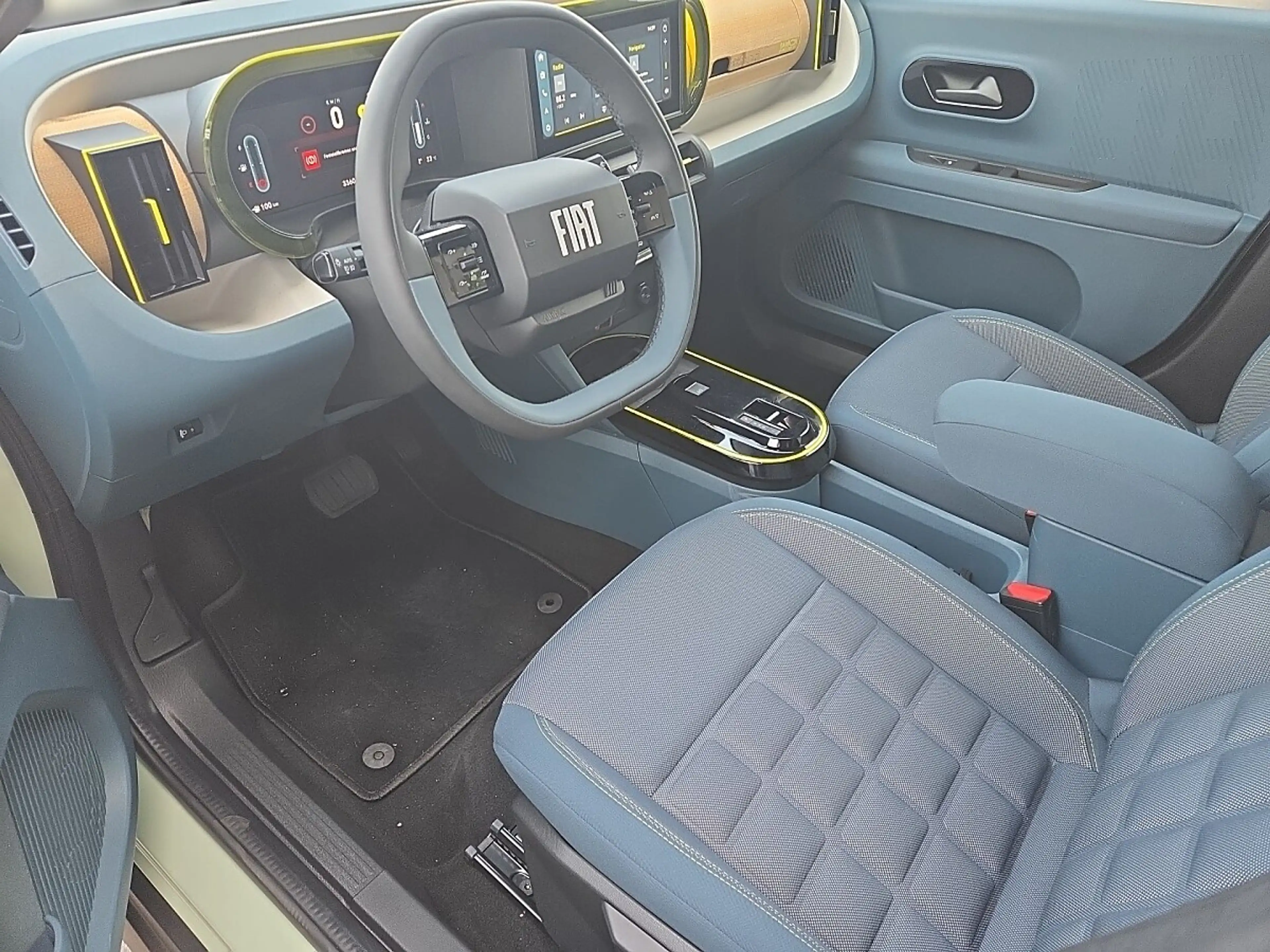Fiat Grande Panda Hybrid mHEV 110 6-Gang eDCT La Prima — photo 7