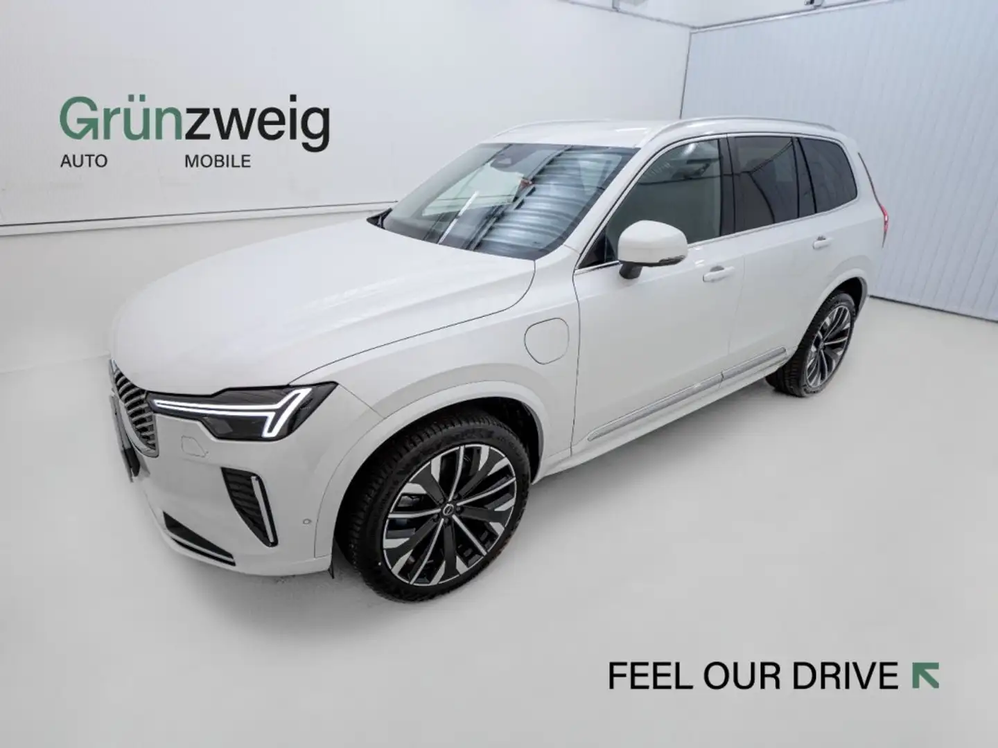 Volvo XC90 Plus, T8 AWD Plug-in Hybrid, Elektrisch/Benzin, Bright, 7 Si Blanc - 1