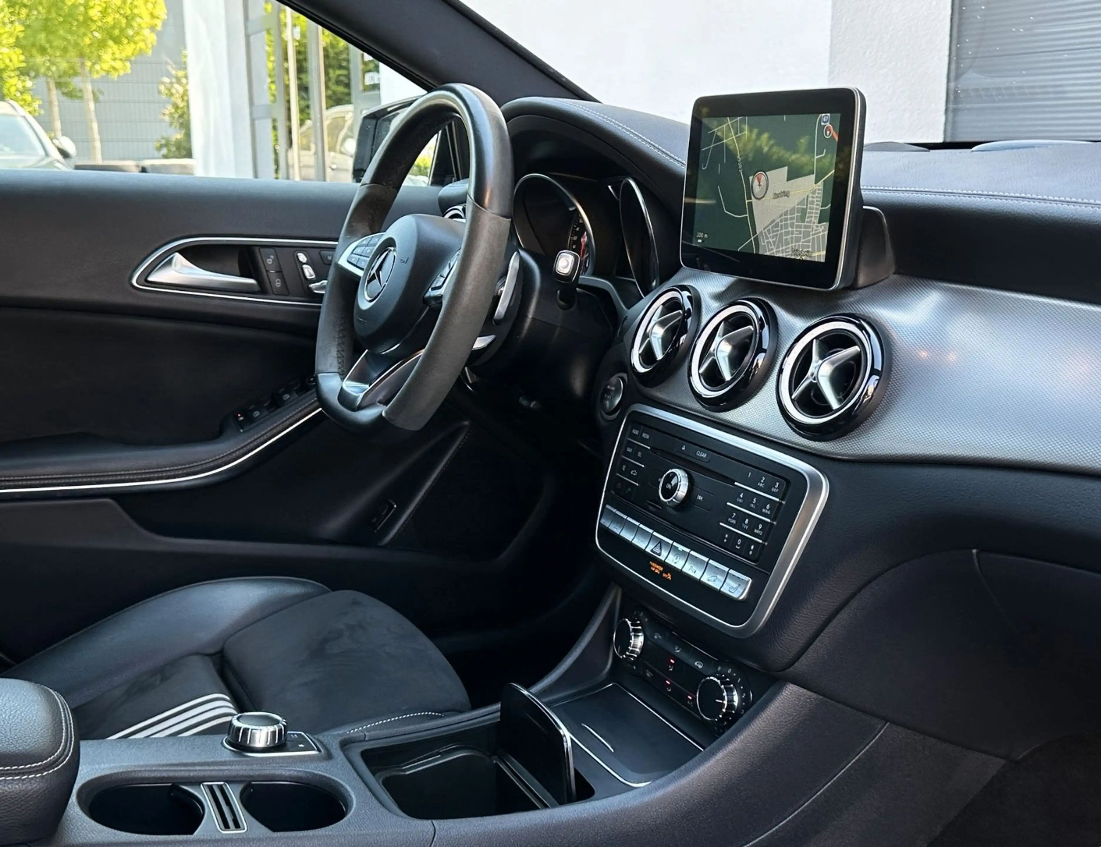 Mercedes-Benz GLA 220 4Matic*AMG*NUR 38 TKM*EDITION 1*KAMERA* — photo 14