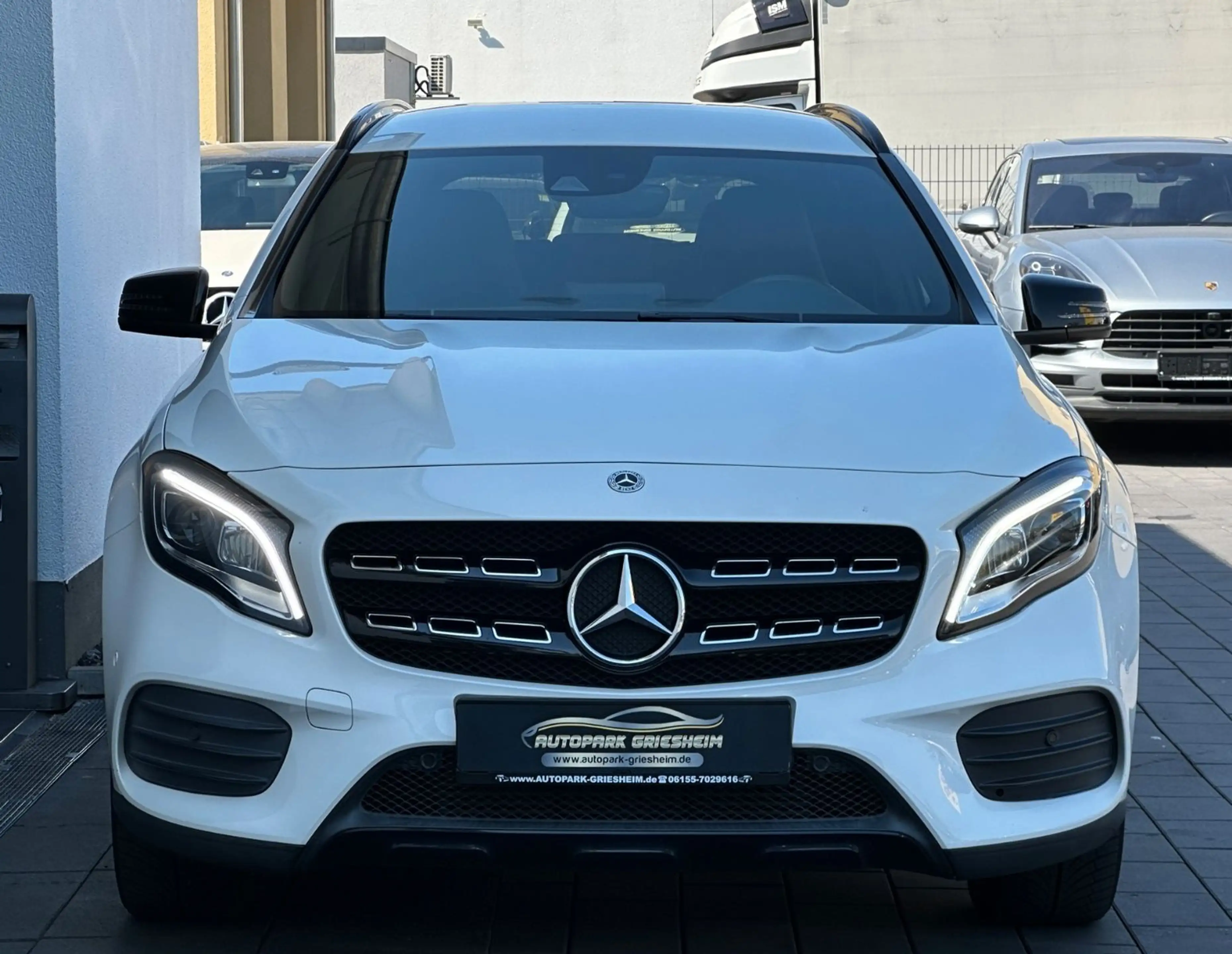 Mercedes-Benz GLA 220 4Matic*AMG*NUR 38 TKM*EDITION 1*KAMERA* — photo 2