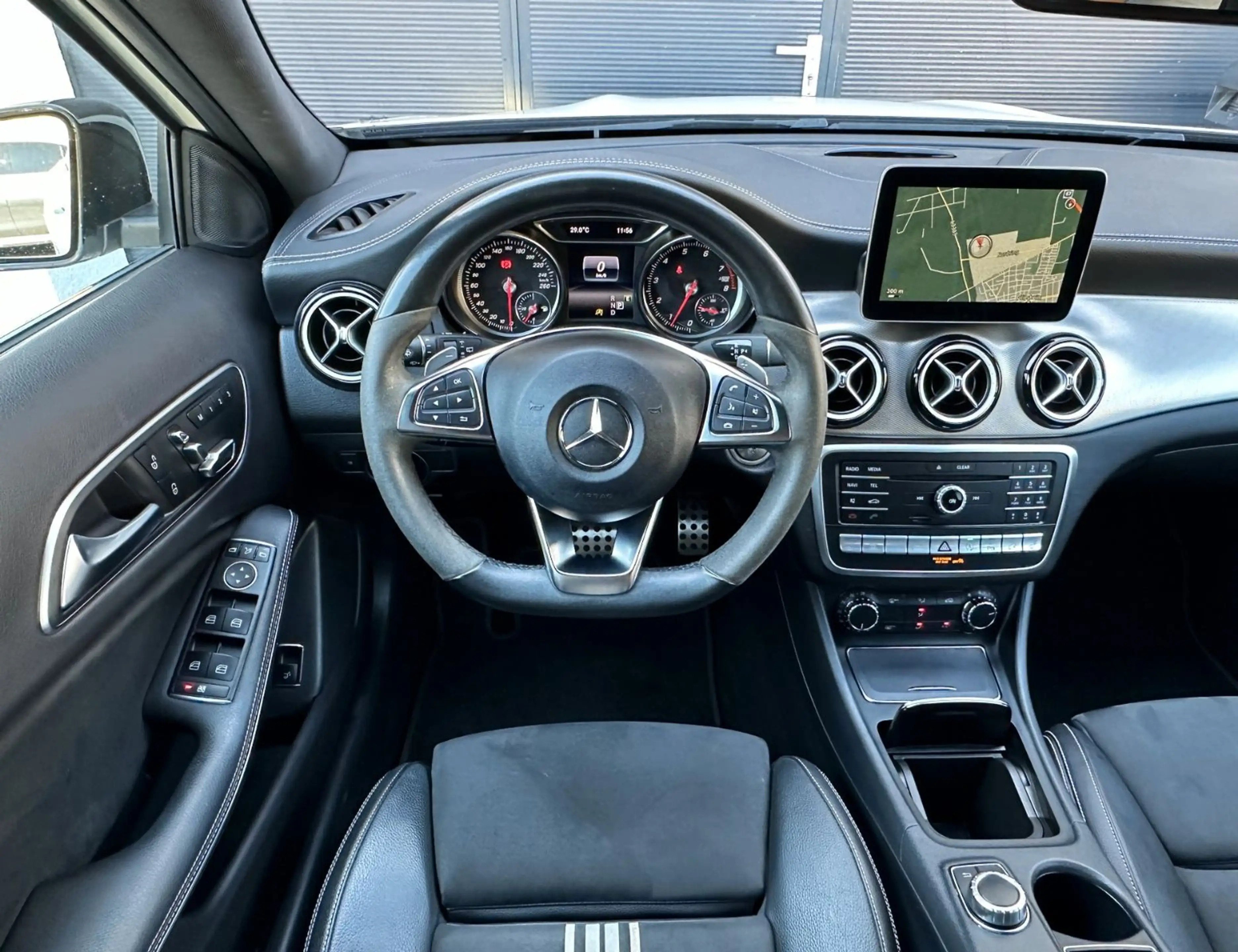 Mercedes-Benz GLA 220 4Matic*AMG*NUR 38 TKM*EDITION 1*KAMERA* — photo 12