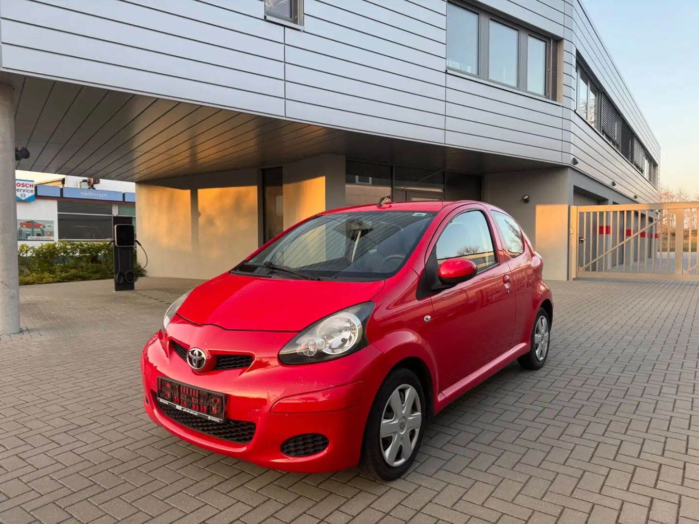Toyota Aygo AYGO Cool KLIMA ELEKTRISCHE FENSTER TÜV NEU Roşu - 1