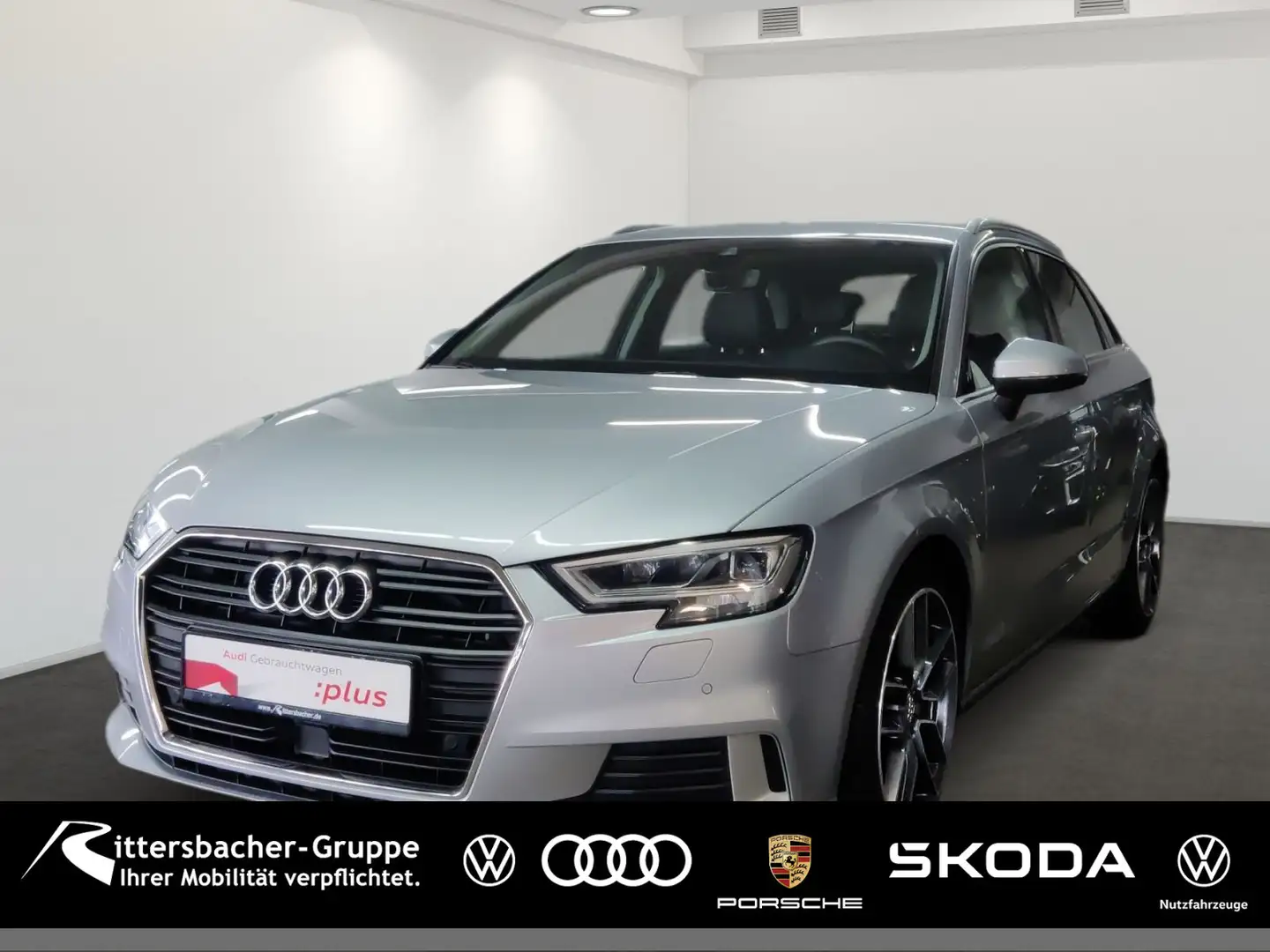 Audi A3 sport 2,0 TDI Navi LED AssistenzPak Stříbrná - 1