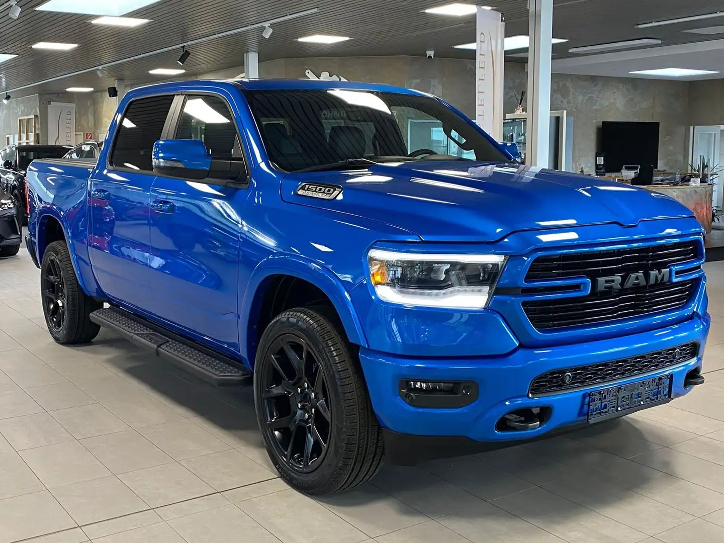 Dodge RAM 1500 4x4 Built to Serve 5,7l V8 LPG DEUTSCHE Erstz Bleu - 1