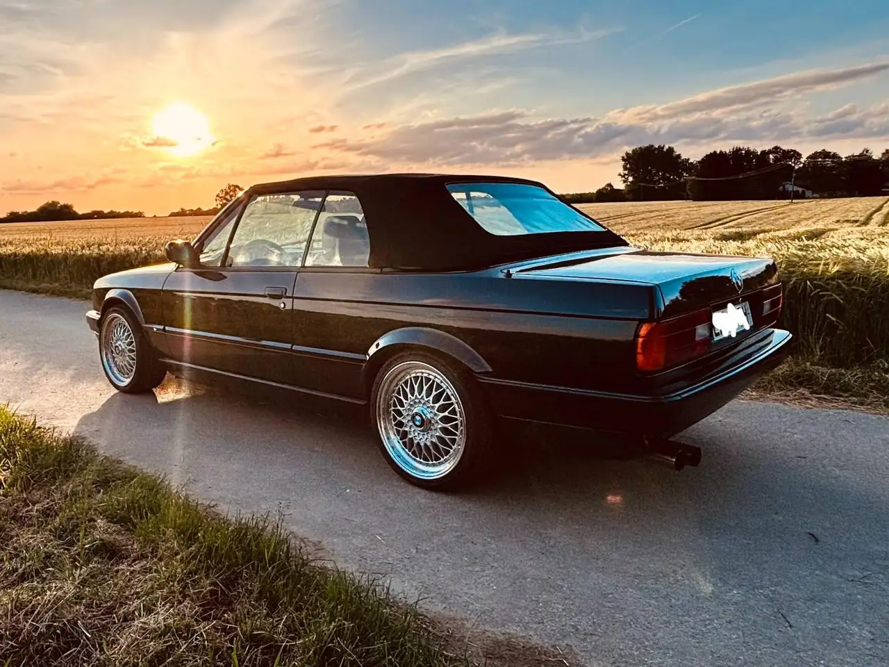 BMW 318i E30 Cabrio SCHMUCKSTÜCK Top Zustand Sammlerstück H Zulassung Oldtimer, foto 3