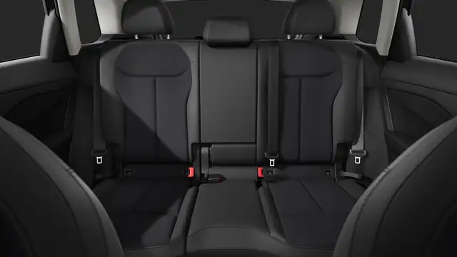 Audi Q3 view 9