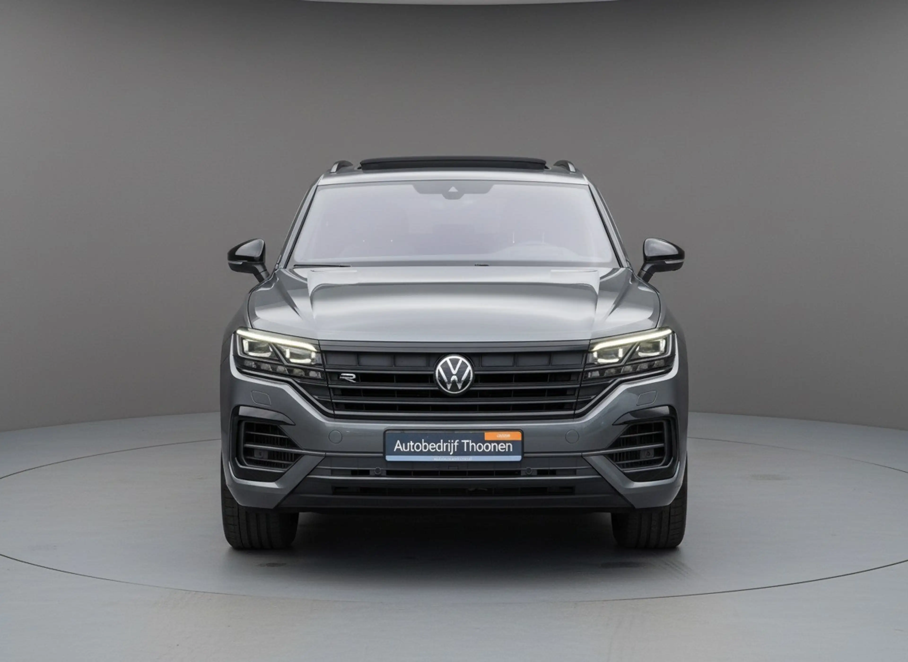 Volkswagen Touareg 3.0 TSi 4MOTION R | Trekhaak | luchtvering | Pano — photo 2