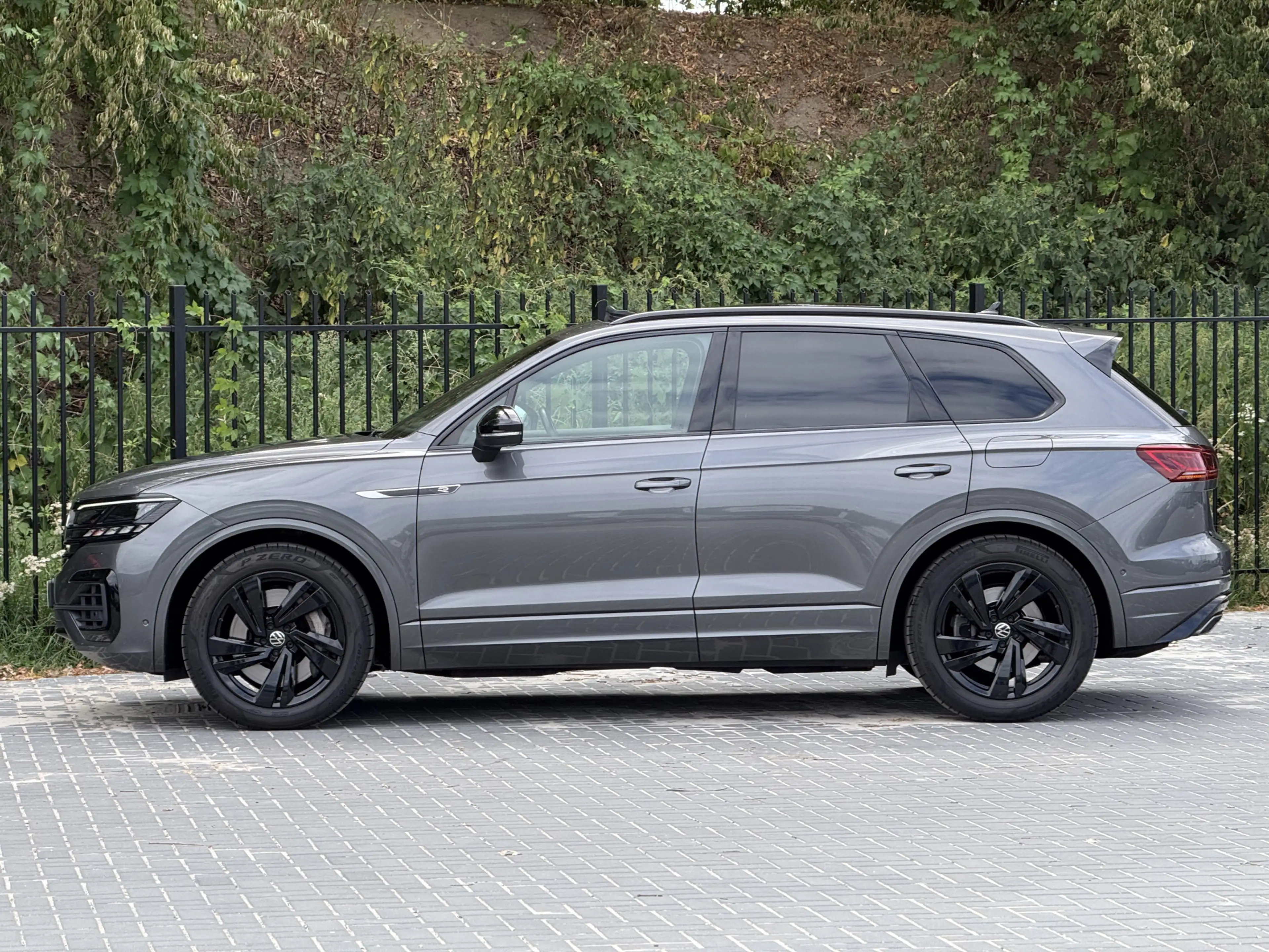 Volkswagen Touareg 3.0 TSi 4MOTION R | Trekhaak | luchtvering | Pano — photo 11