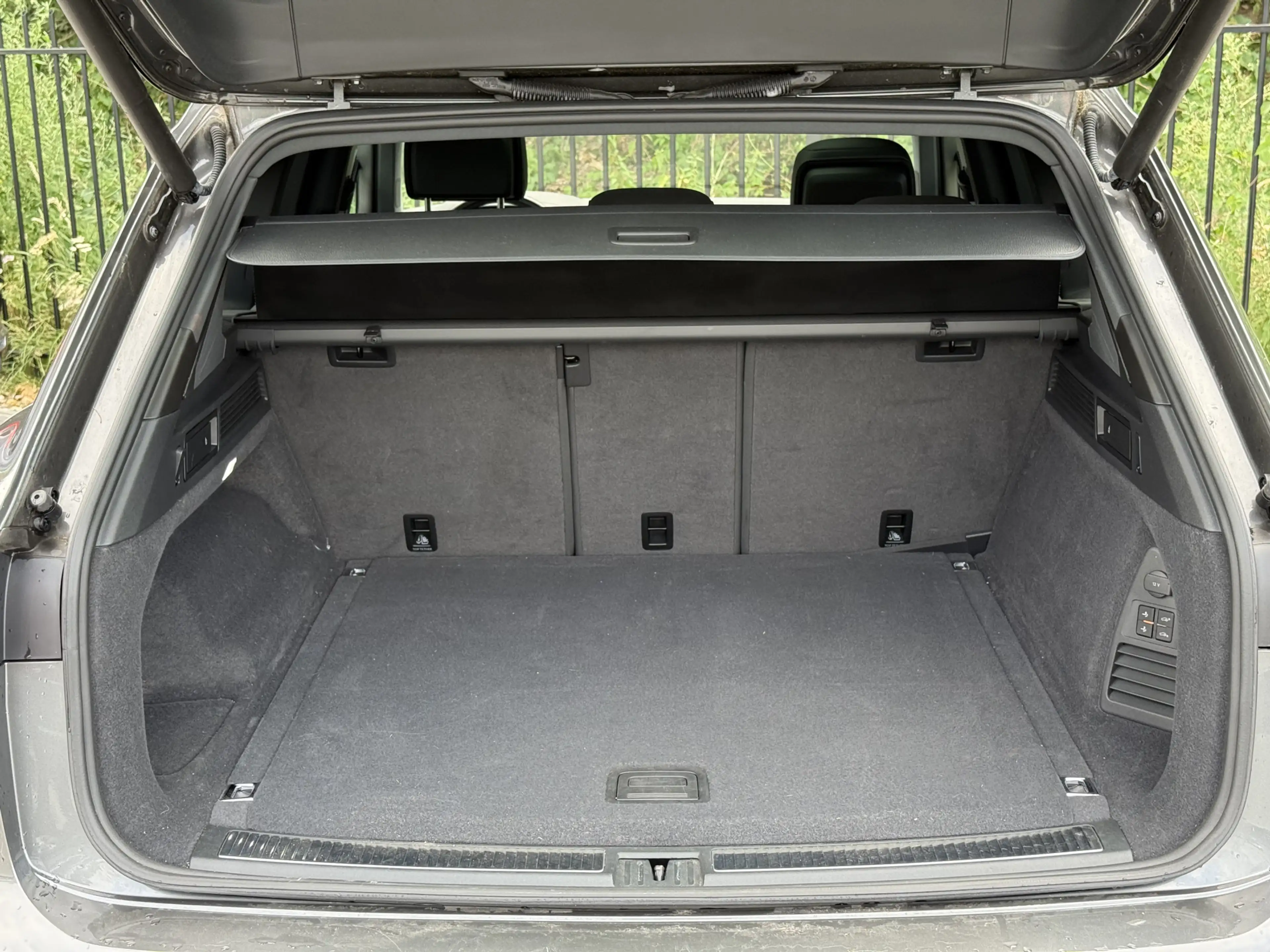 Volkswagen Touareg 3.0 TSi 4MOTION R | Trekhaak | luchtvering | Pano — photo 17