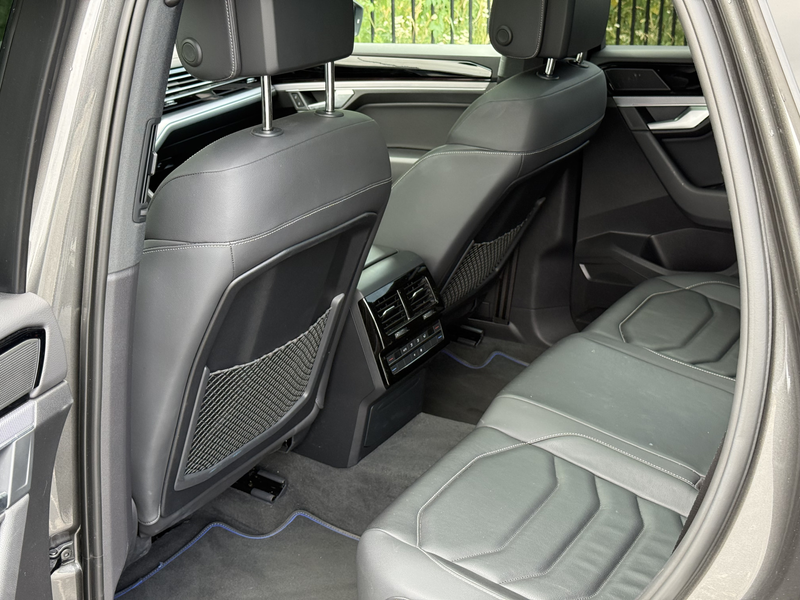 Volkswagen Touareg 3.0 TSi 4MOTION R | Trekhaak | luchtvering | Pano — photo 14