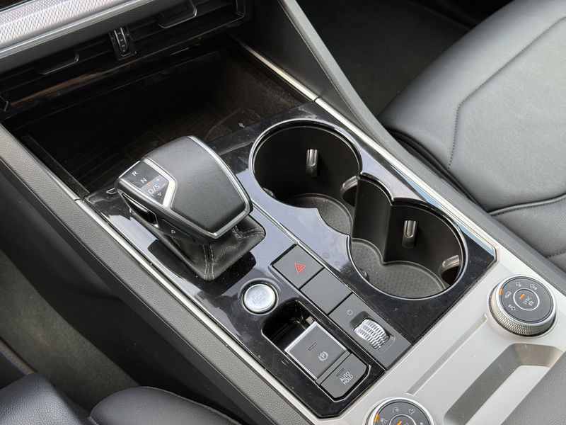 Volkswagen Touareg 3.0 TSi 4MOTION R | Trekhaak | luchtvering | Pano — photo 27