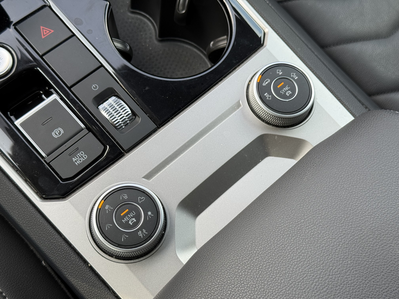 Volkswagen Touareg 3.0 TSi 4MOTION R | Trekhaak | luchtvering | Pano — photo 28