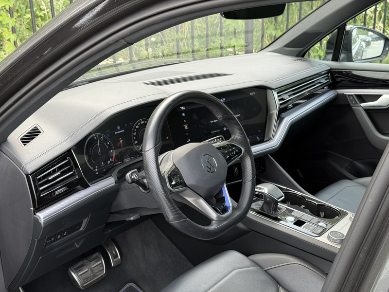 Volkswagen Touareg 3.0 TSi 4MOTION R | Trekhaak | luchtvering | Pano — photo 16