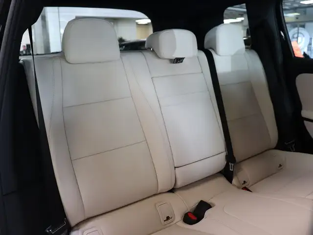 Mercedes-Benz GLB view 20