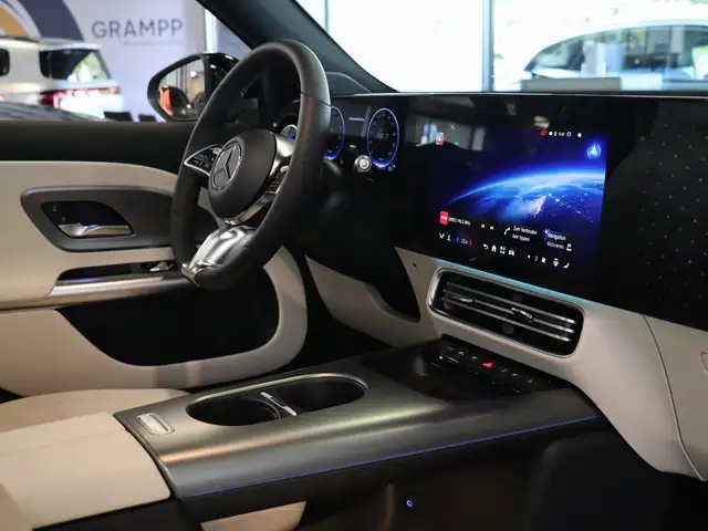 Mercedes-Benz GLB view 22